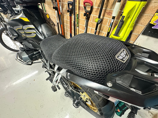 Wind Rider mesh seat cover on a BMW R 1250 GS
