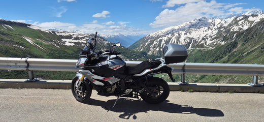 Wind Rider mesh seat cover on a BMW S 1000 XR