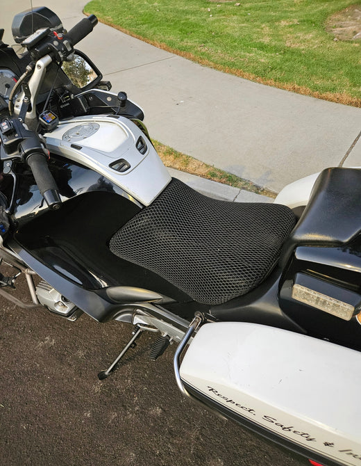 Wind Rider mesh seat cover on a BMW R 1200 RT